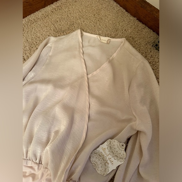 Altar’d State brand new with tags bodysuit! Cute for dinner & Holiday Parties - Picture 2 of 3